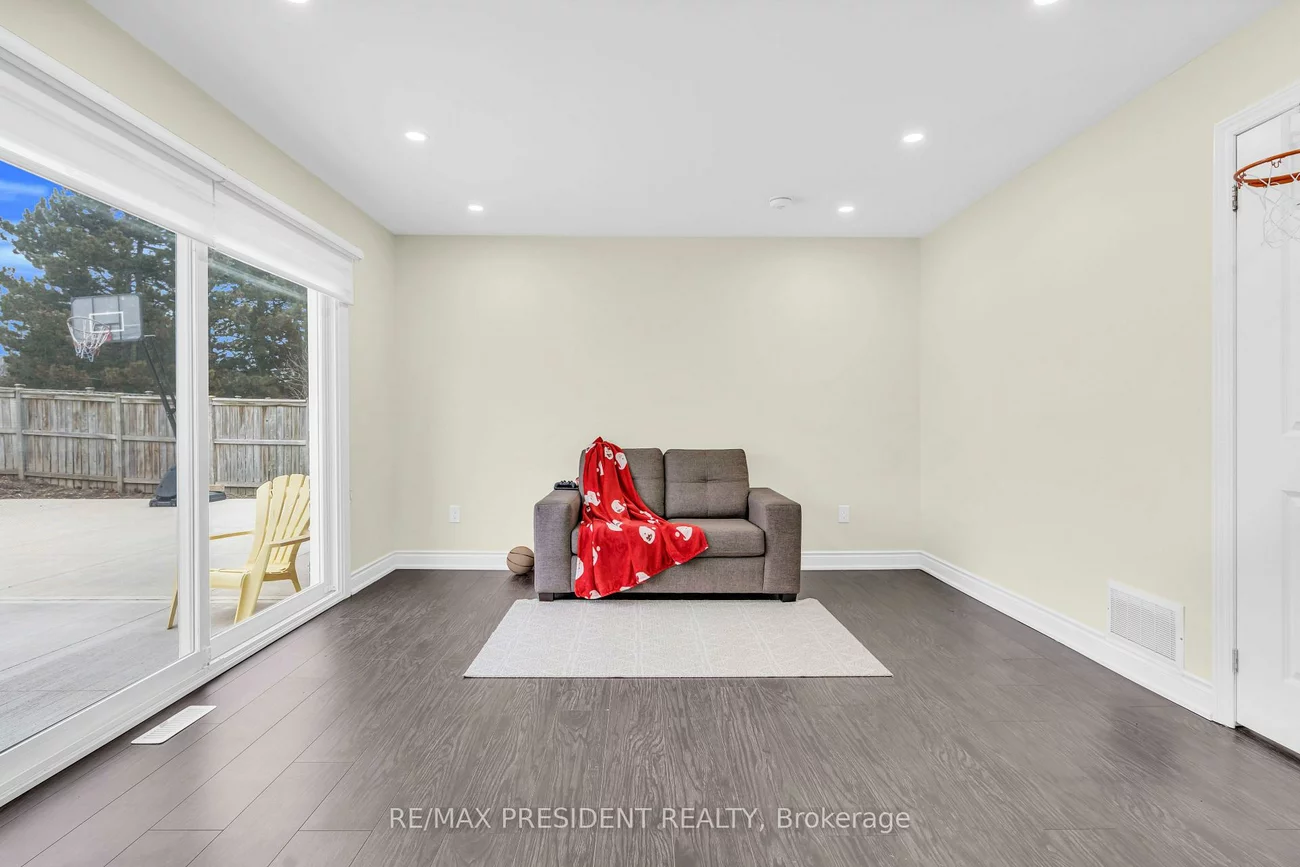 118, Charters, Madoc, Brampton