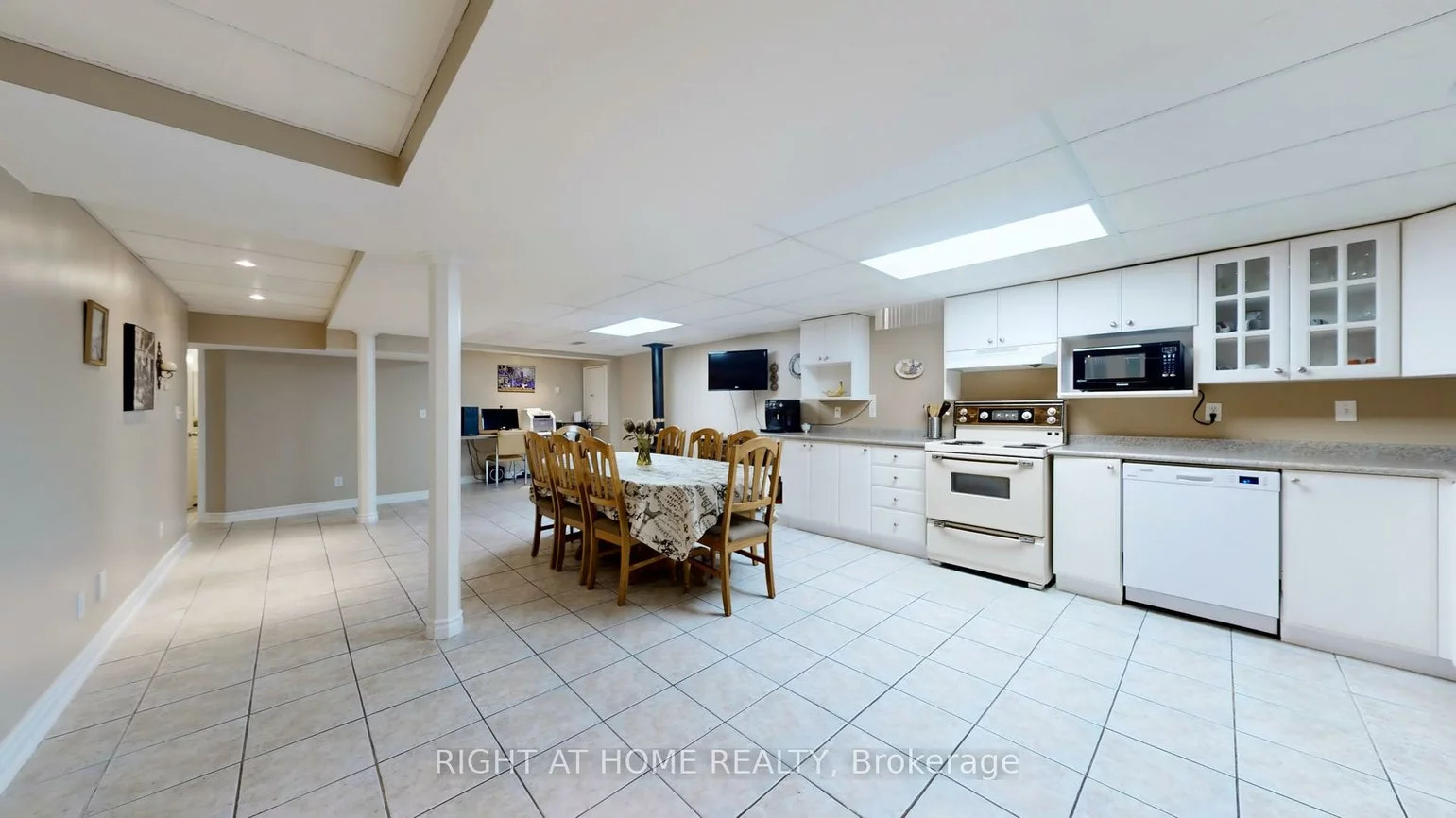 102, Mullis, Fletcher's West, Brampton