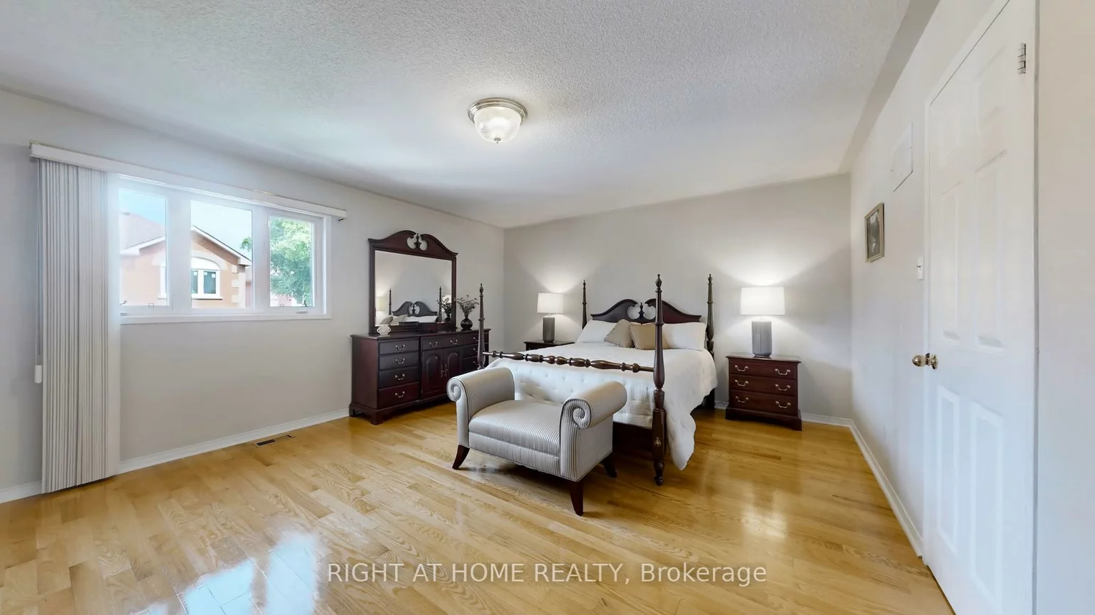 102, Mullis, Fletcher's West, Brampton