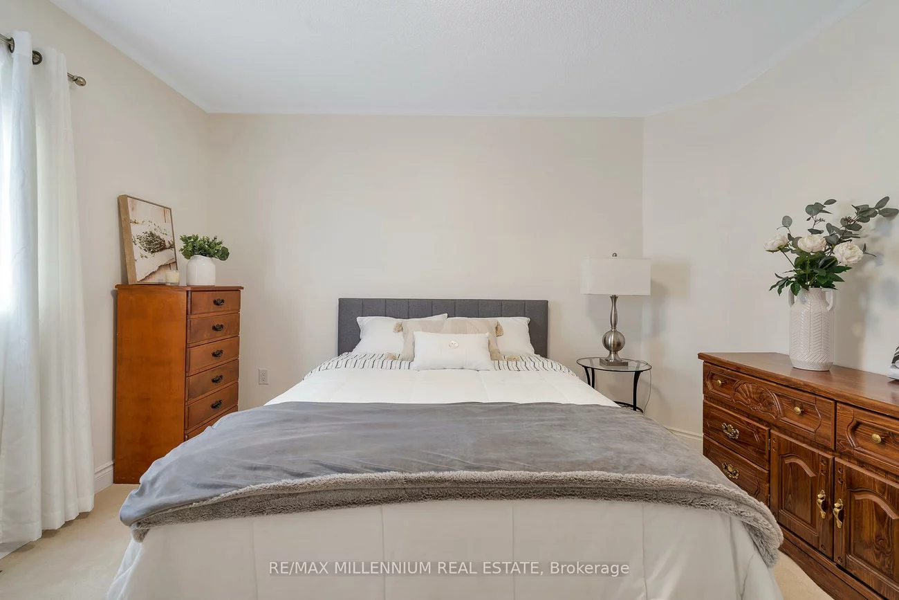 13, Belleville, Vales of Castlemore North, Brampton