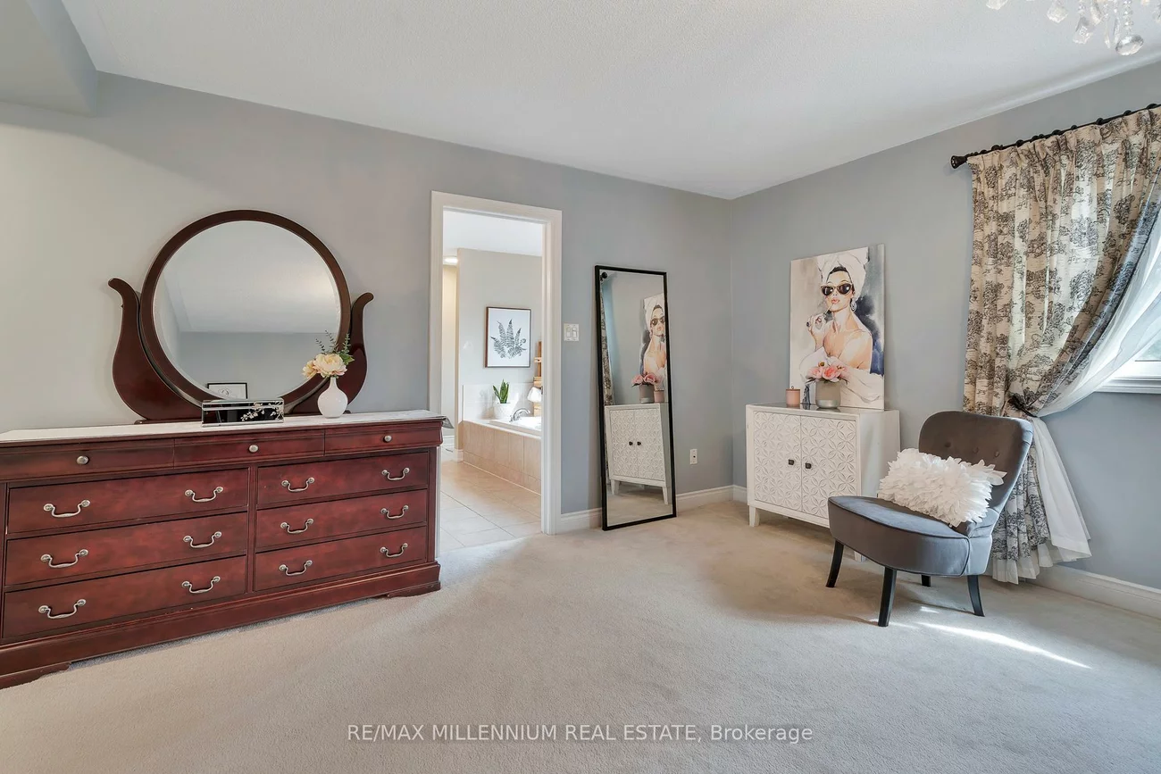 13, Belleville, Vales of Castlemore North, Brampton