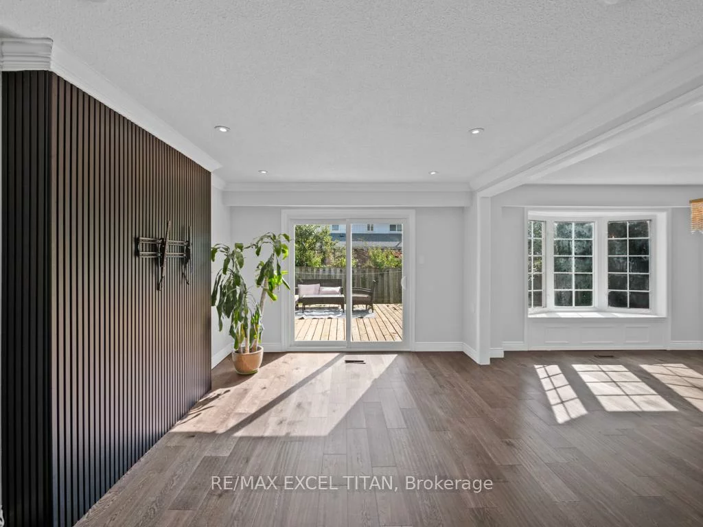 27, Macdougall, Central Park, Brampton