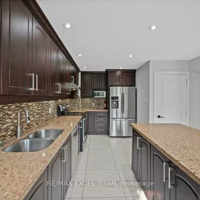 27, Macdougall, Central Park, Brampton