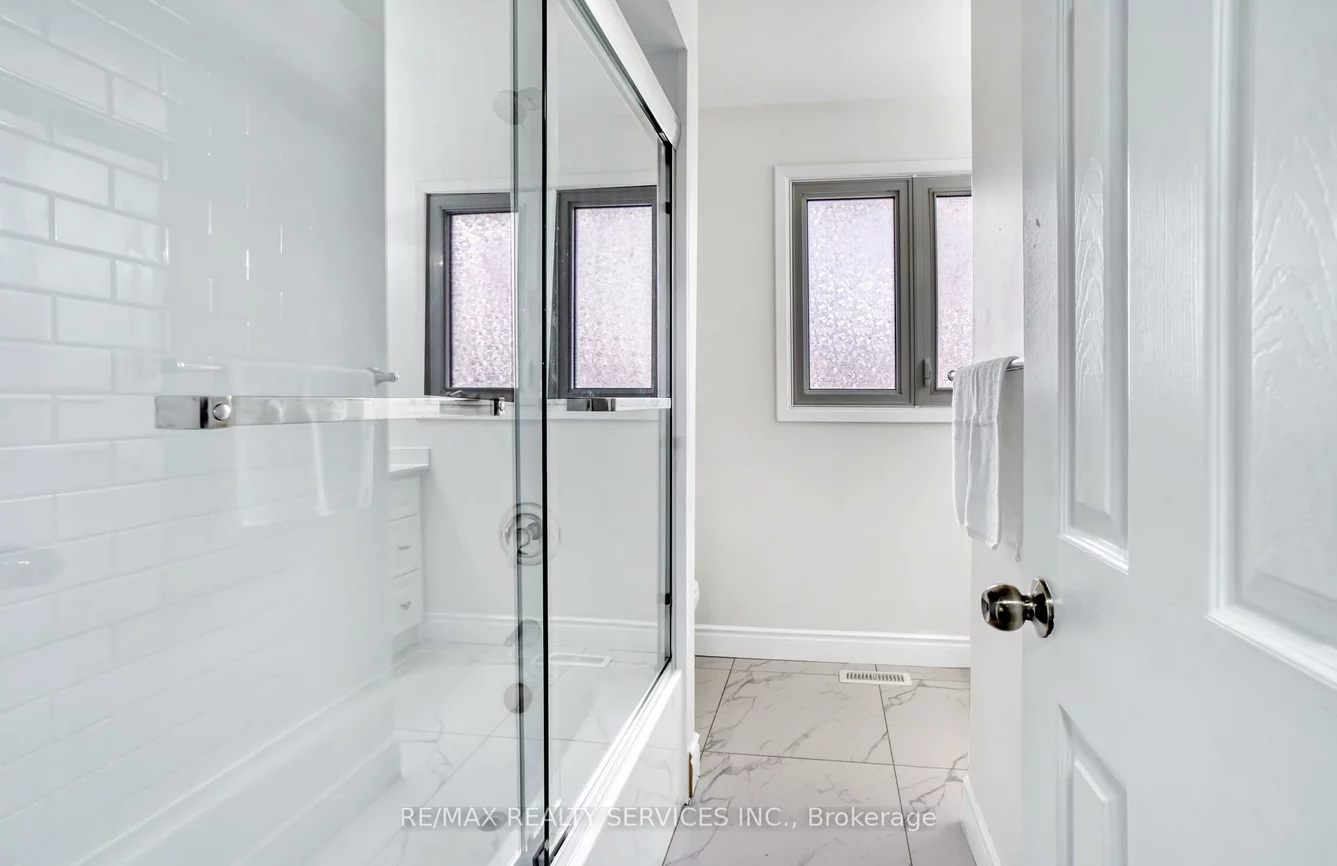 8, Luminous, Heart Lake West, Brampton