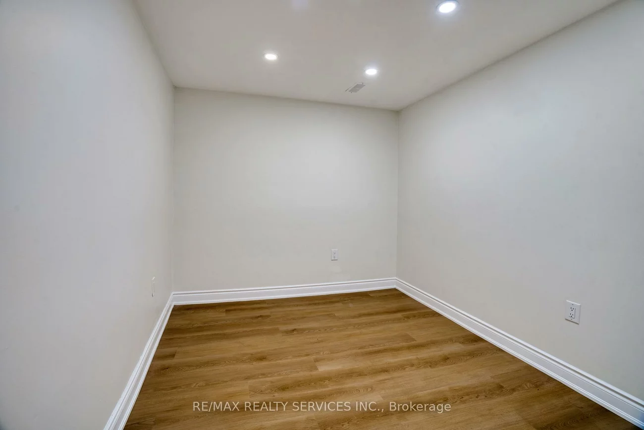 8, Luminous, Heart Lake West, Brampton