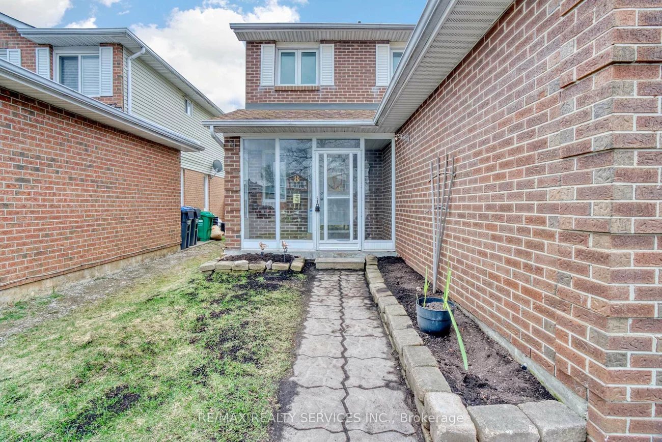 8, Luminous, Heart Lake West, Brampton