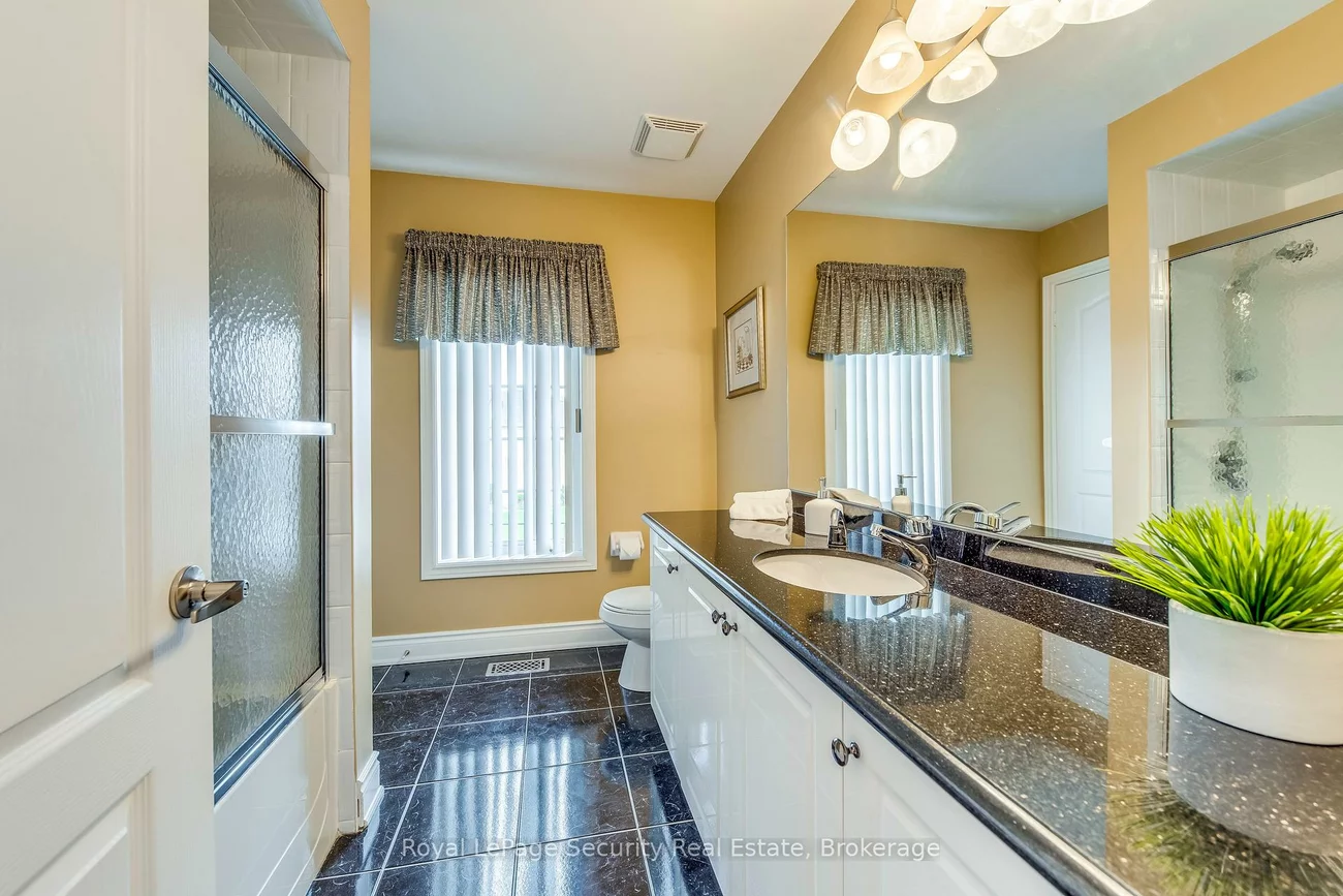 32, Odeon, Vales of Castlemore North, Brampton