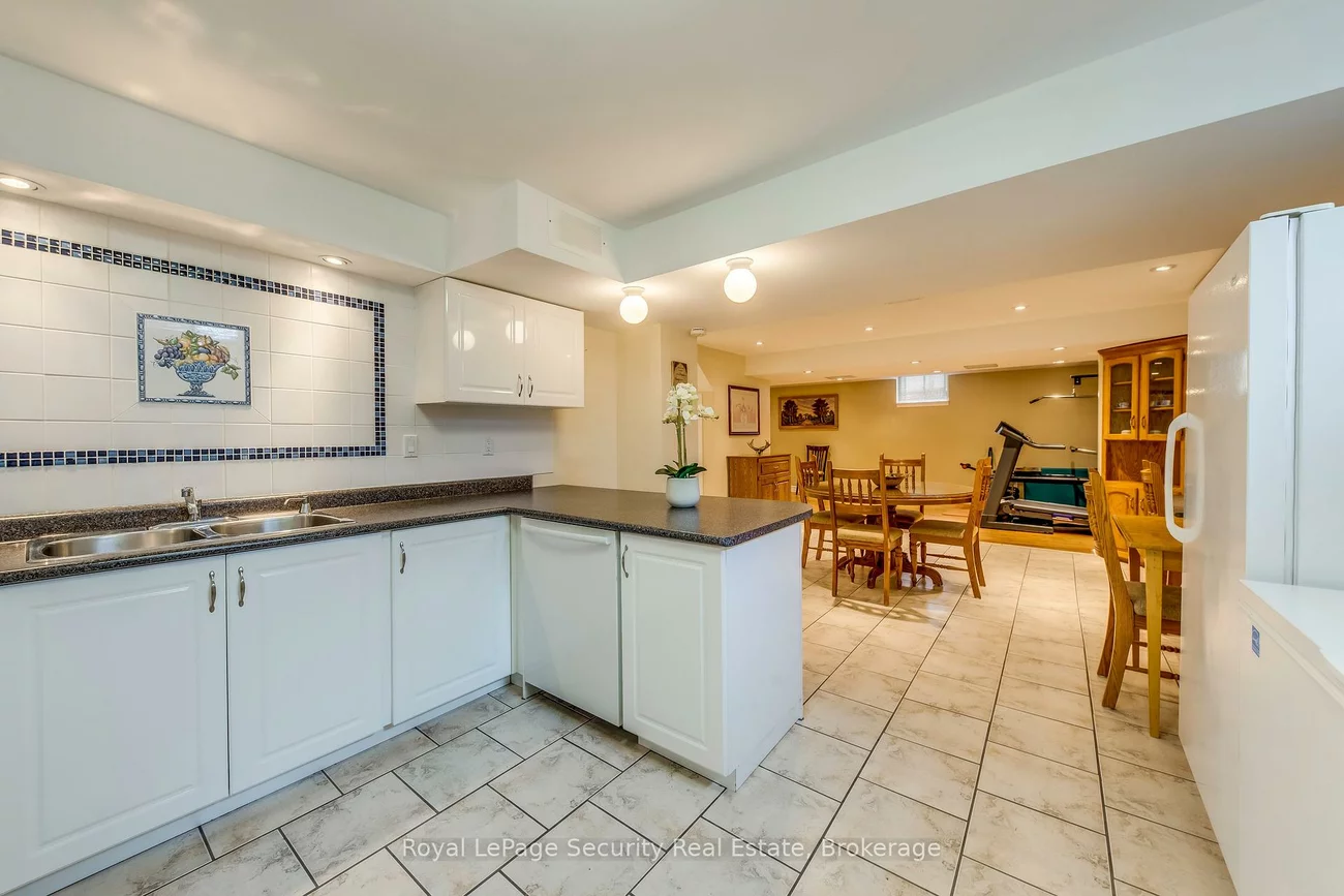 32, Odeon, Vales of Castlemore North, Brampton