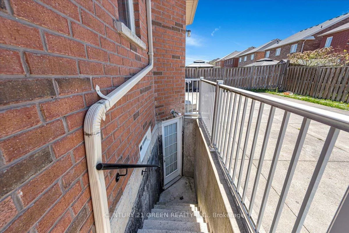 7, Accent, Northwest Sandalwood Parkway, Brampton