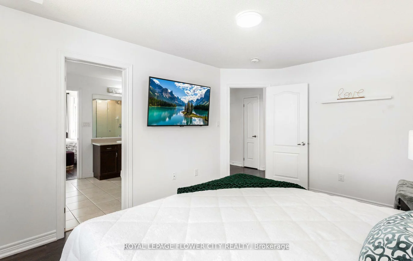 22, Vanwood, Vales of Castlemore, Brampton