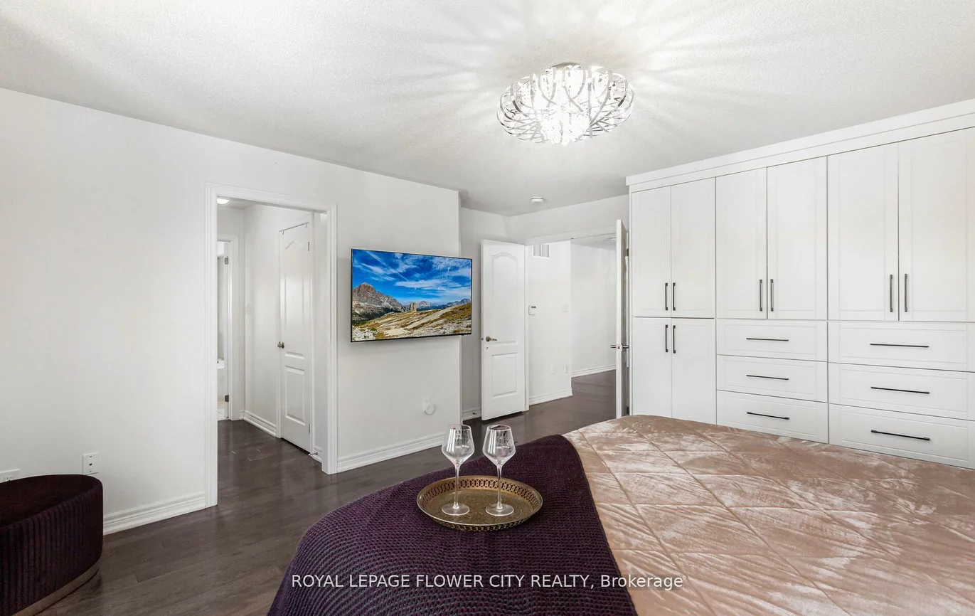 22, Vanwood, Vales of Castlemore, Brampton