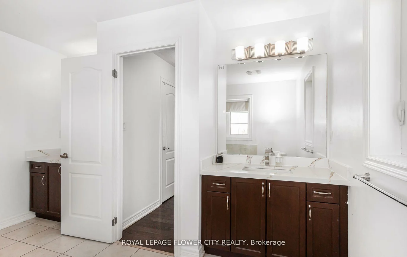 22, Vanwood, Vales of Castlemore, Brampton