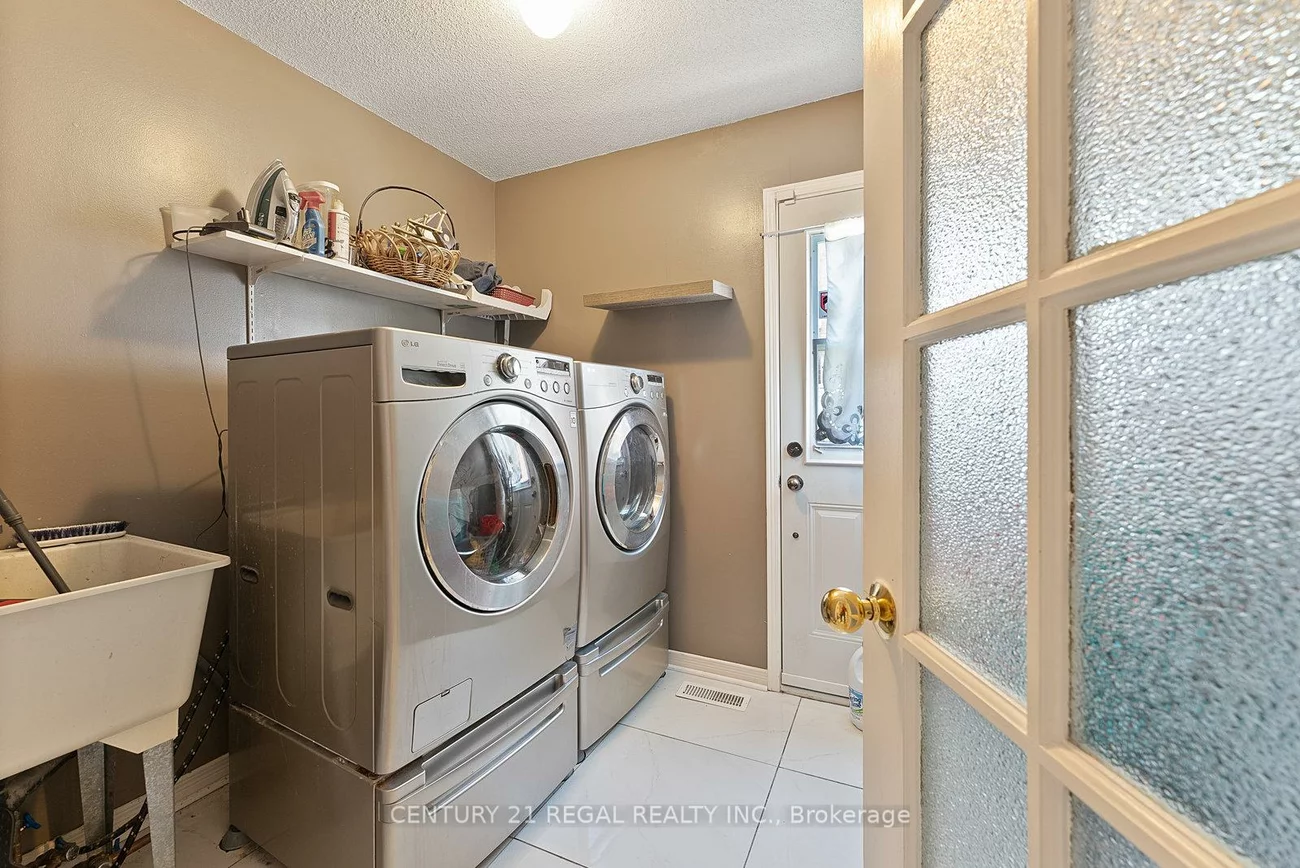 97, Hinchley Wood, Brampton North, Brampton