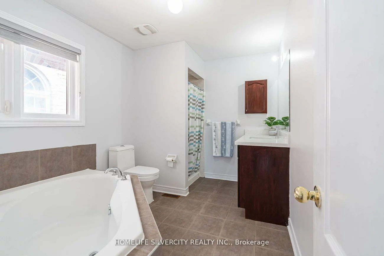 10, Rainy Dale, Madoc, Brampton