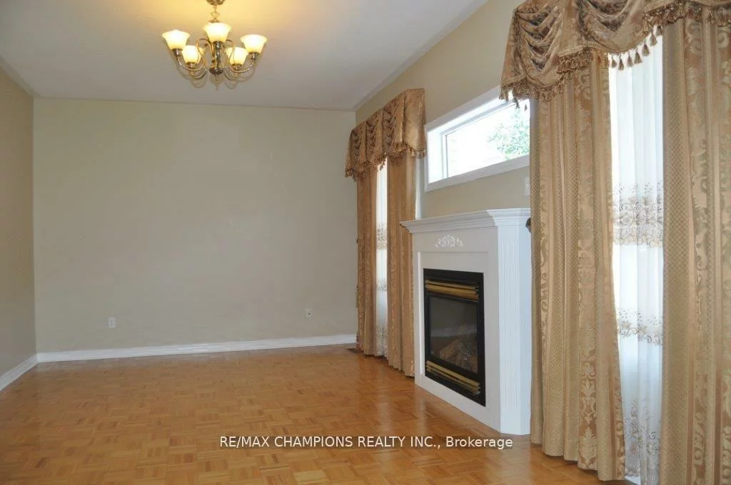104, Masters Green, Snelgrove, Brampton