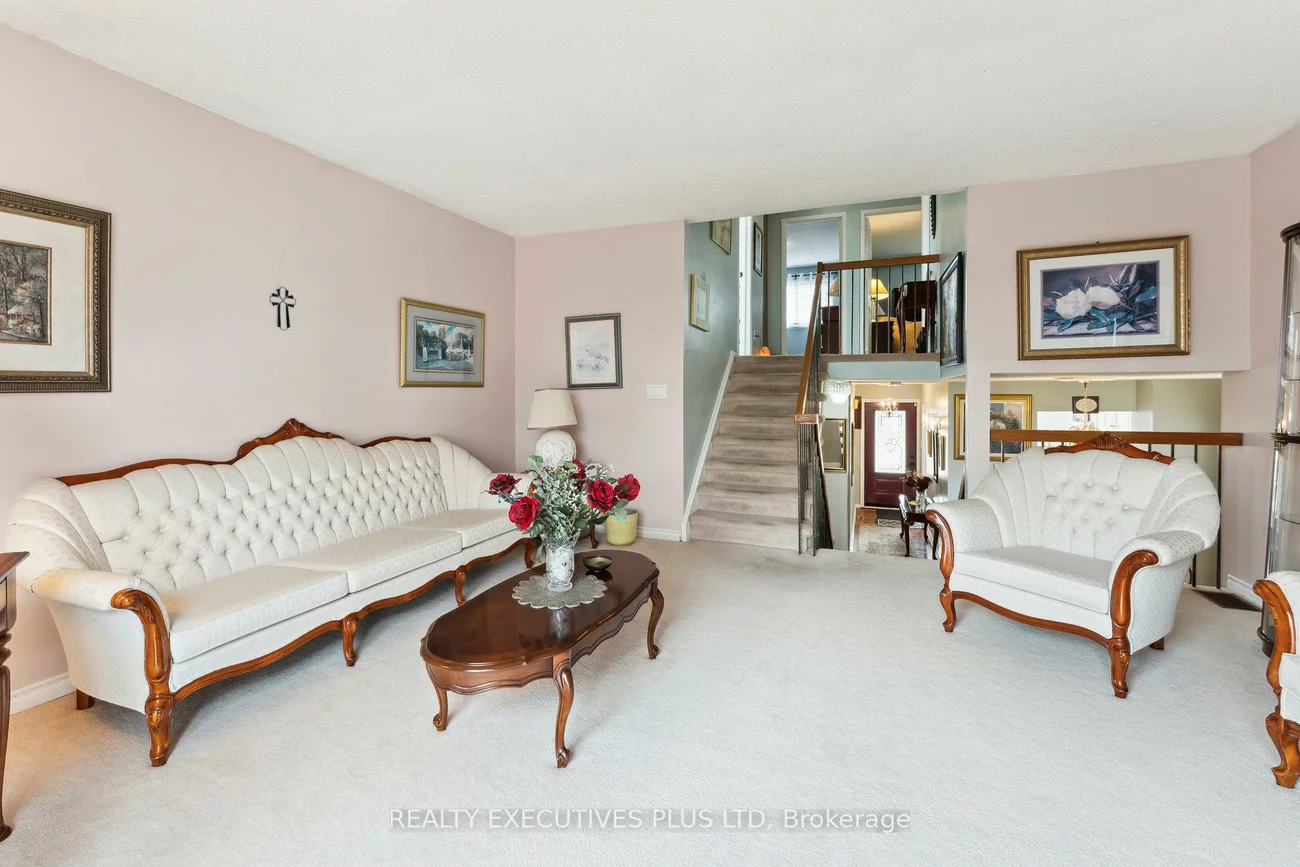 60, Pluto, Madoc, Brampton