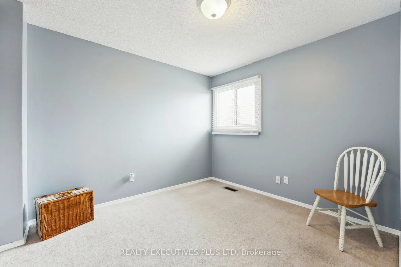 60, Pluto, Madoc, Brampton