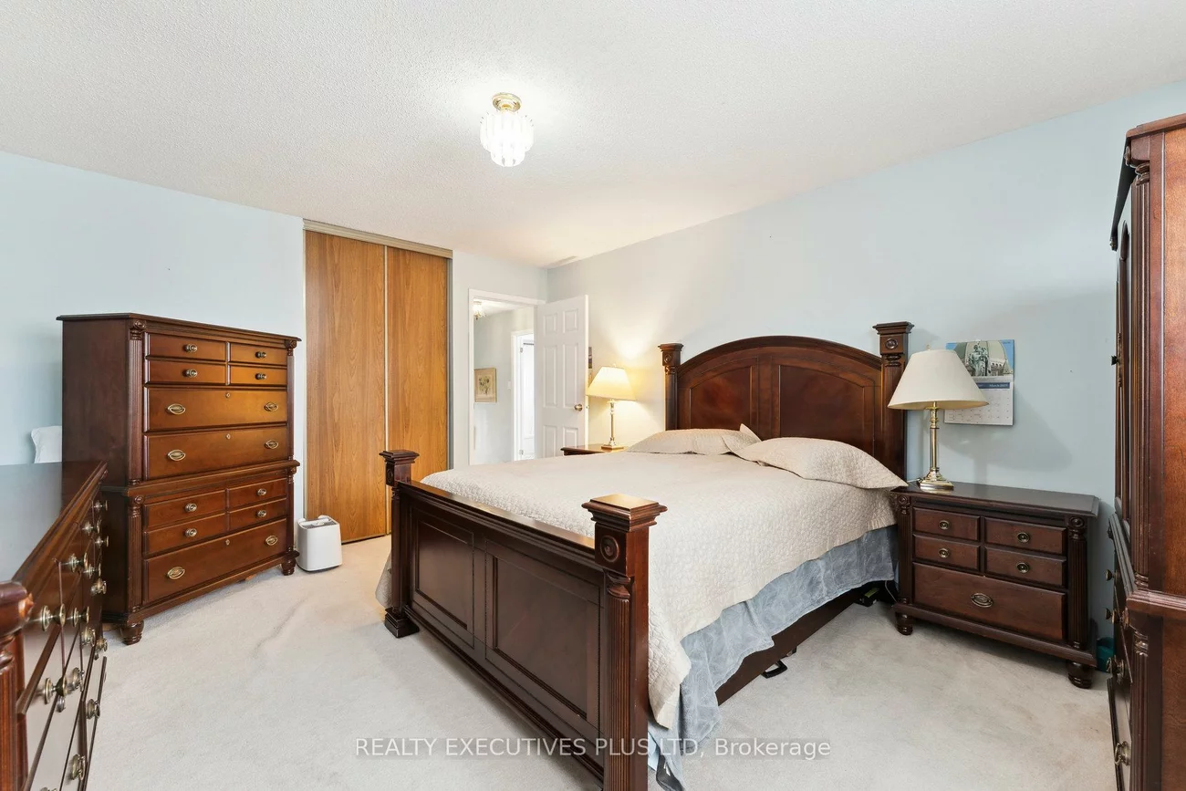 60, Pluto, Madoc, Brampton