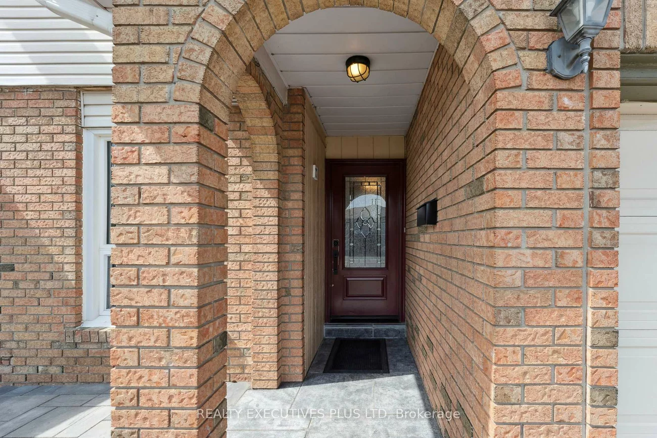 60, Pluto, Madoc, Brampton