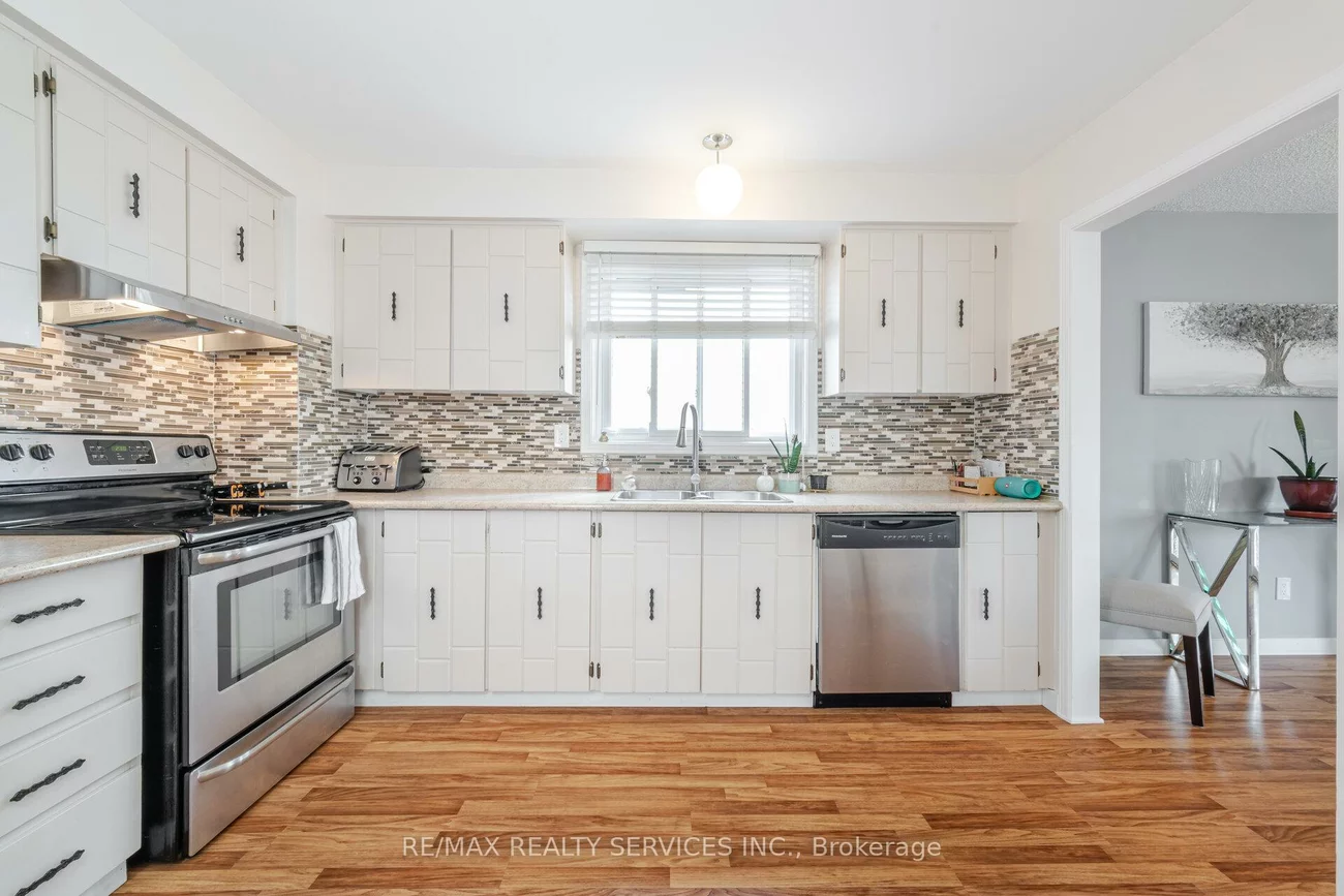 85, Salisbury, Brampton North, Brampton