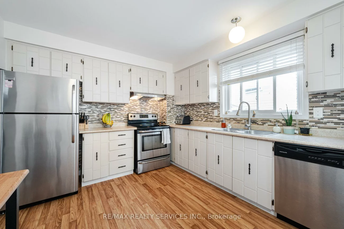 85, Salisbury, Brampton North, Brampton