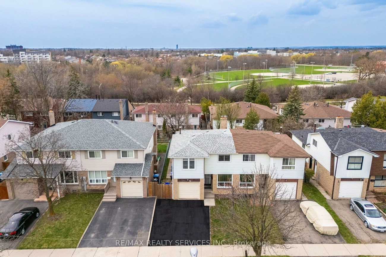 85, Salisbury, Brampton North, Brampton
