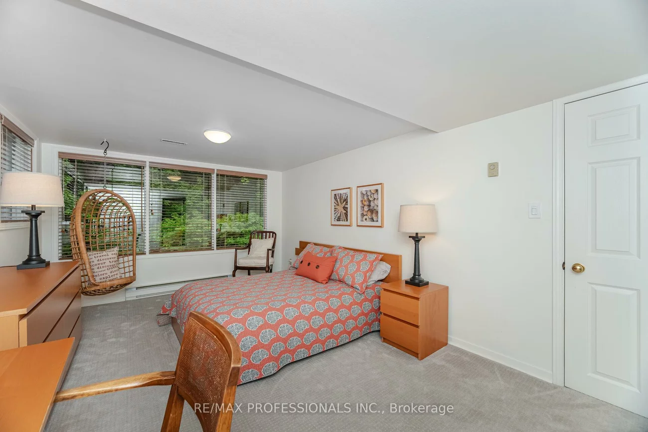 70, Kenpark, Snelgrove, Brampton