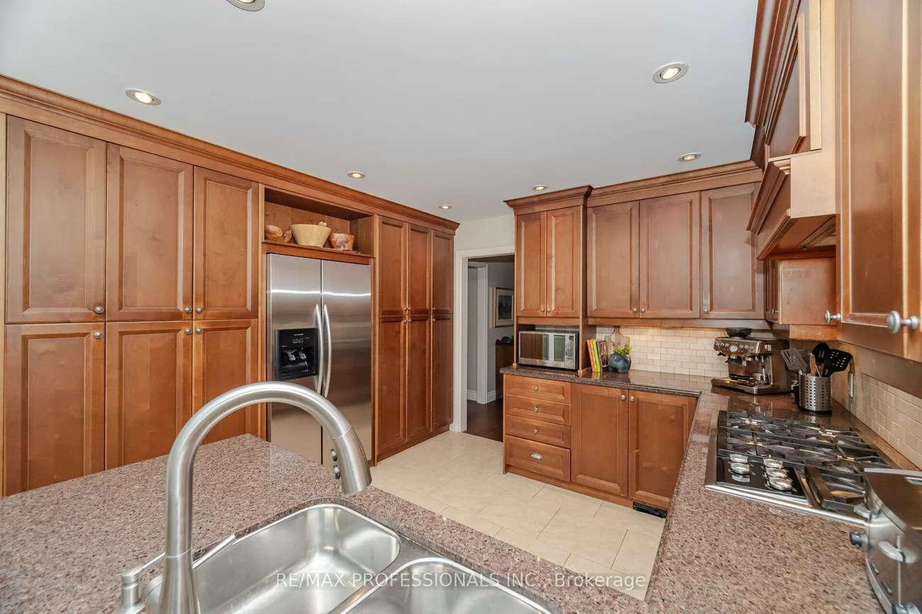 70, Kenpark, Snelgrove, Brampton