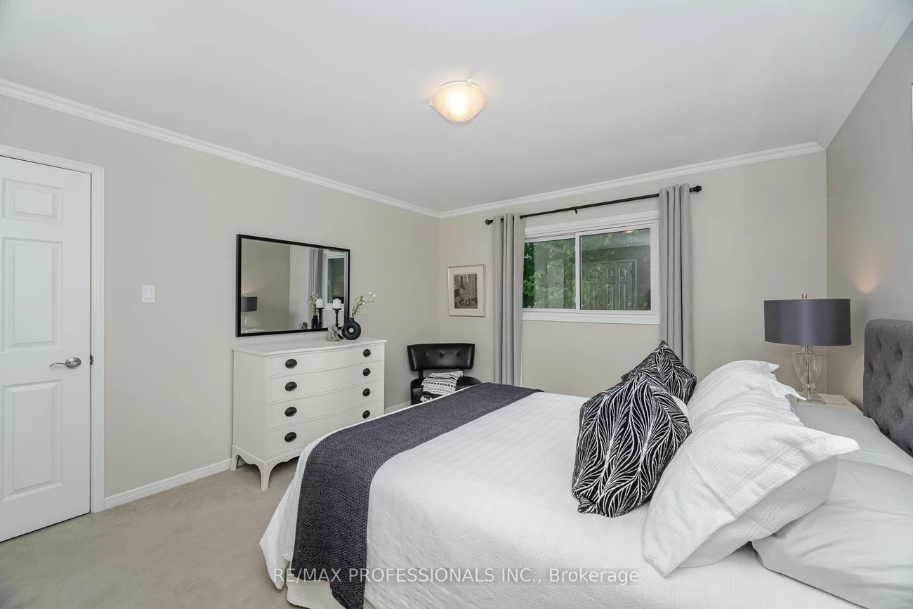 70, Kenpark, Snelgrove, Brampton