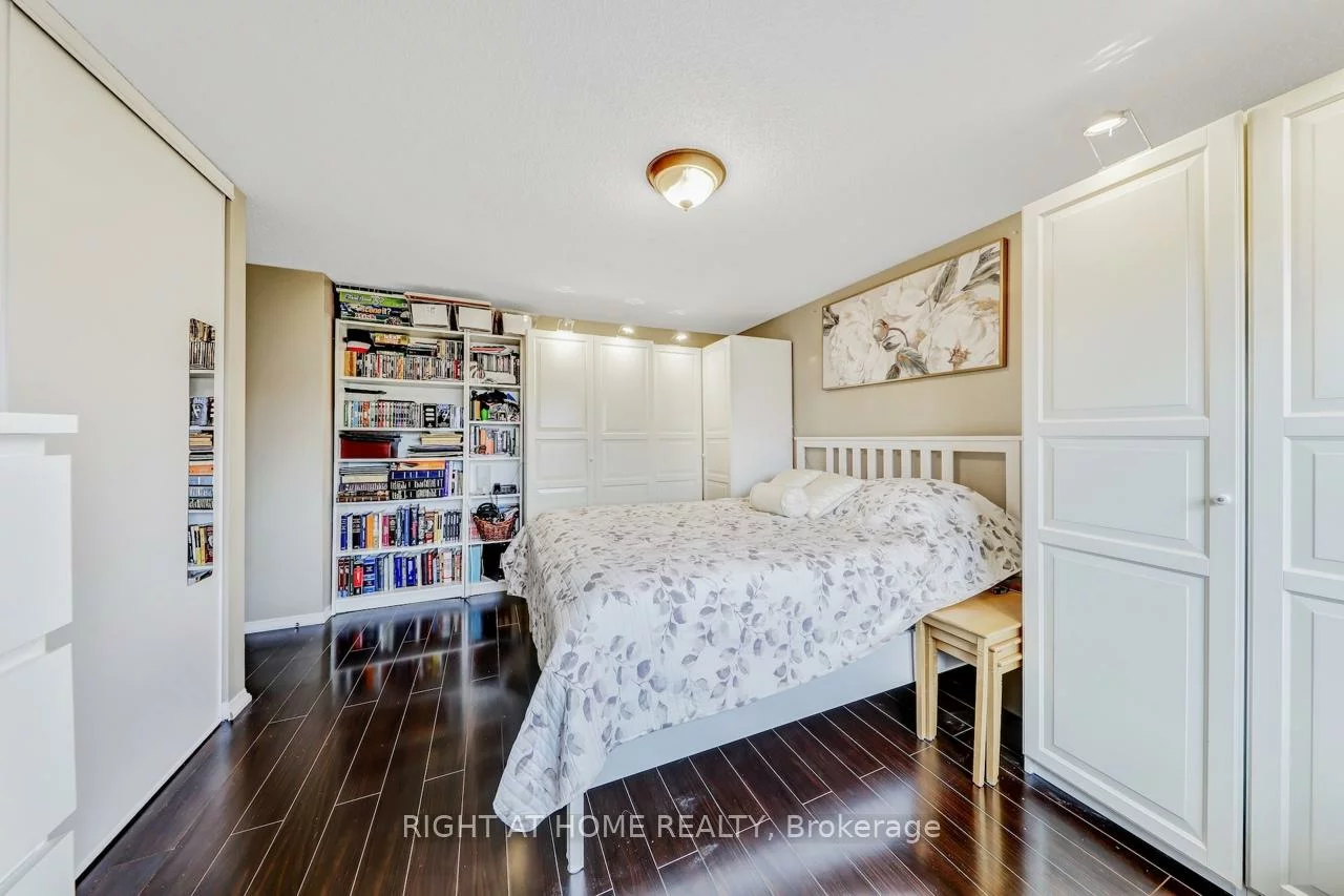 30, Mayberry, Central Park, Brampton