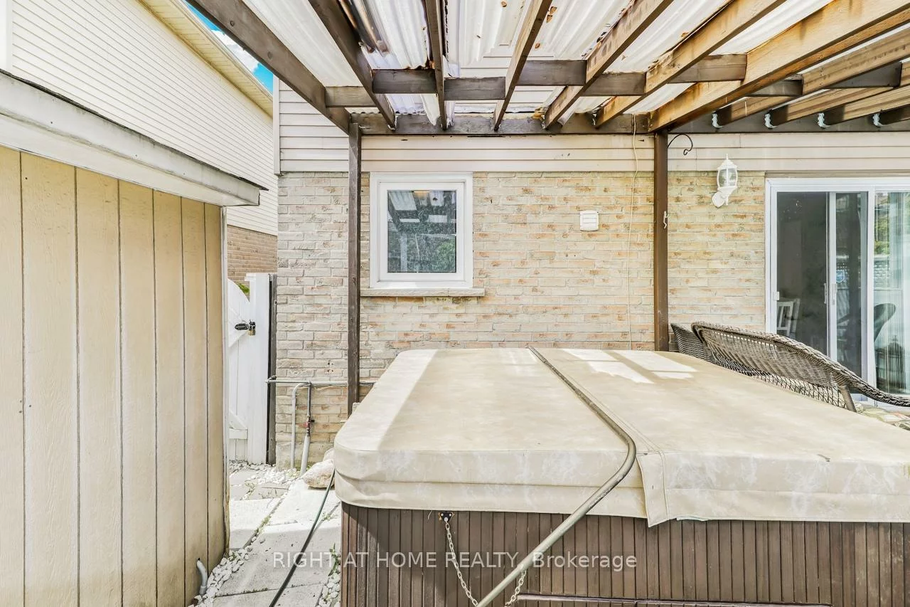 30, Mayberry, Central Park, Brampton
