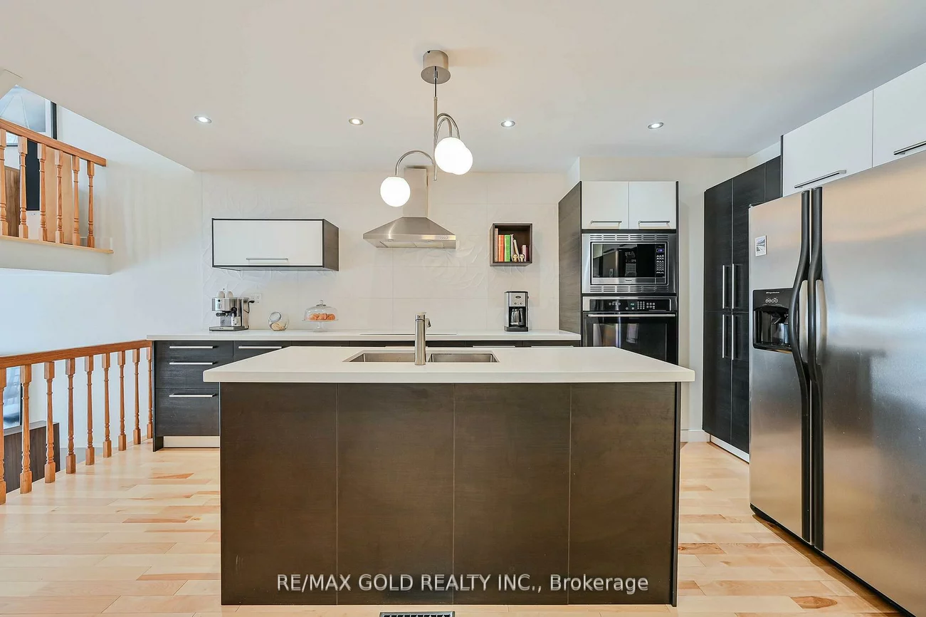 40, Burton, Brampton West, Brampton