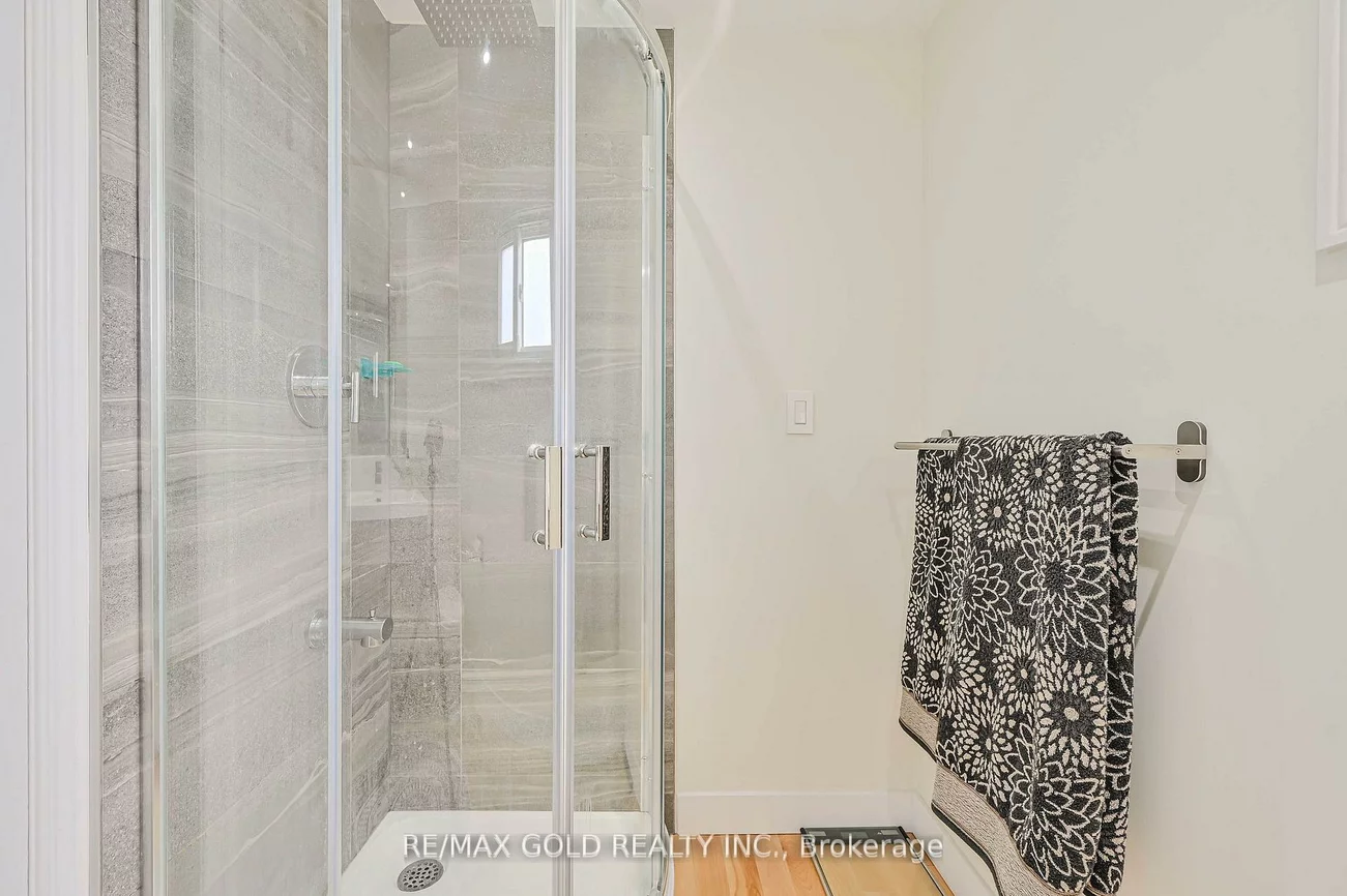 40, Burton, Brampton West, Brampton