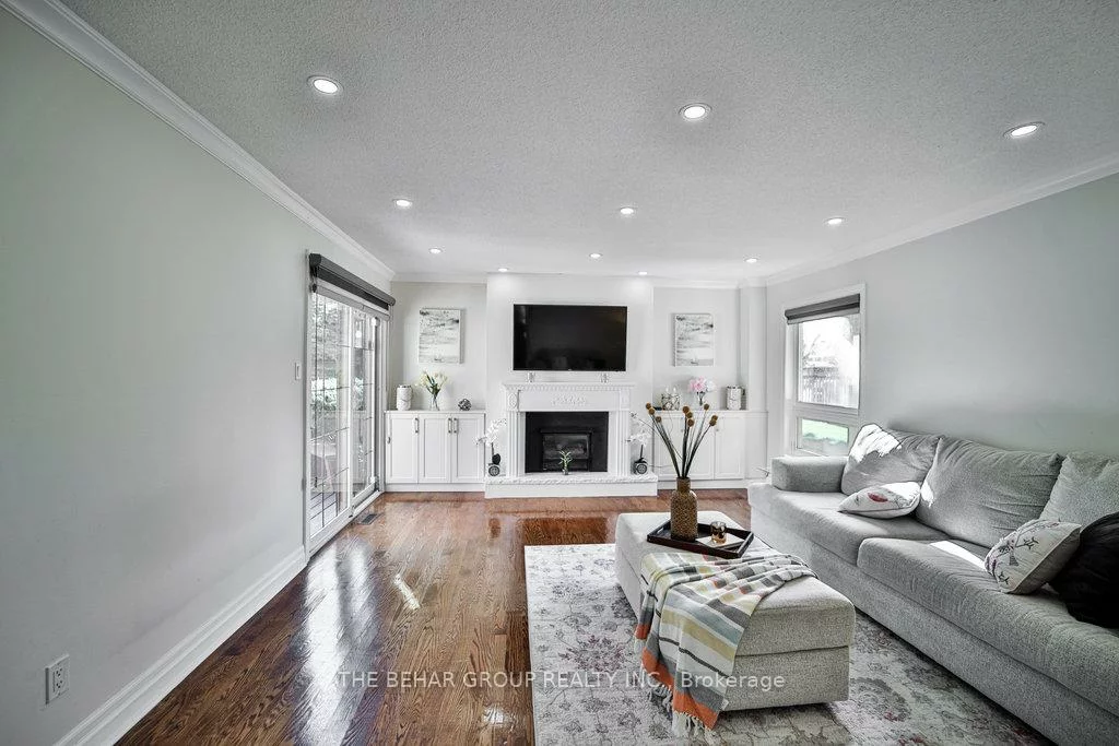 28, Ridelle, Heart Lake West, Brampton