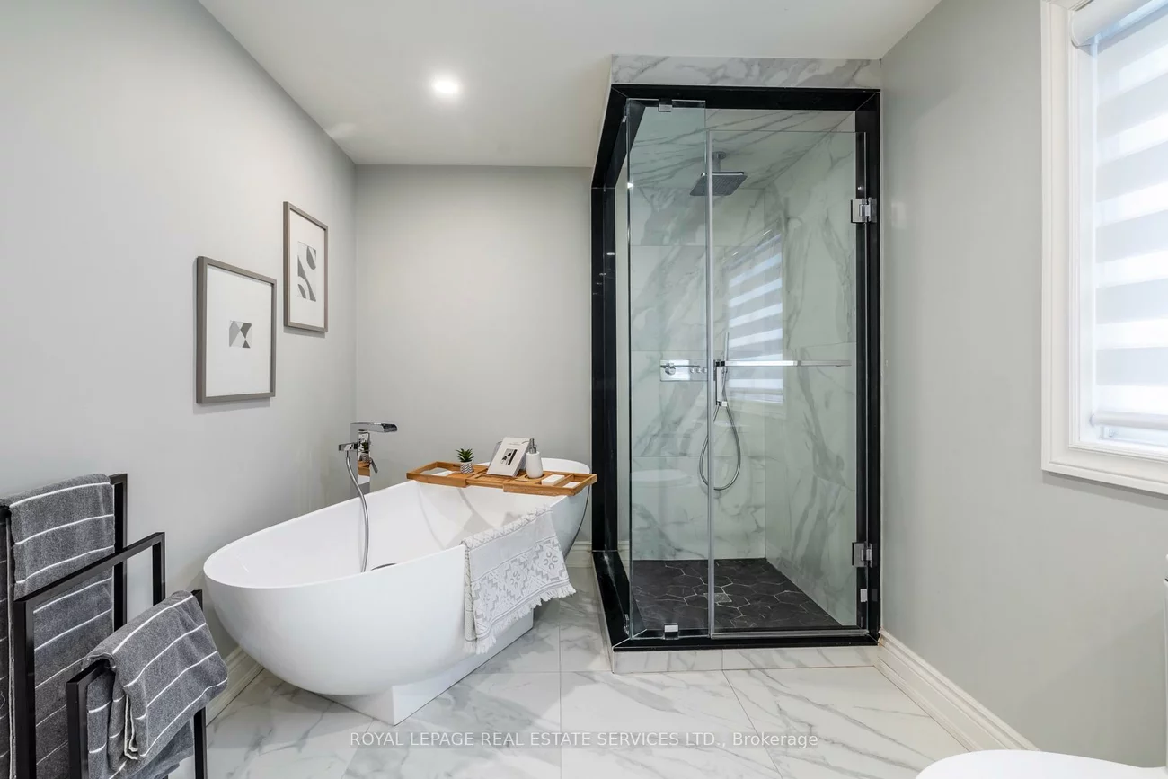 6, Dawnridge, Heart Lake West, Brampton