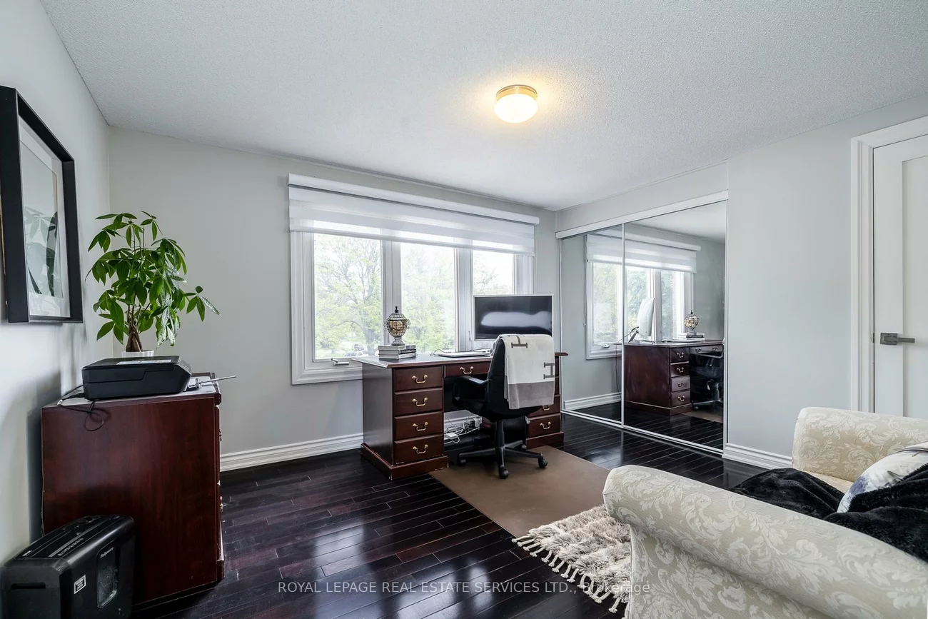 6, Dawnridge, Heart Lake West, Brampton