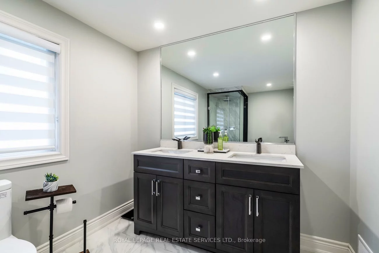 6, Dawnridge, Heart Lake West, Brampton