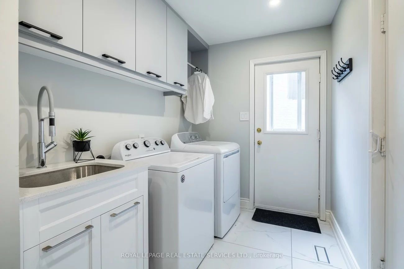 6, Dawnridge, Heart Lake West, Brampton