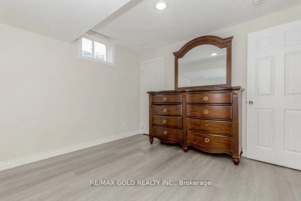 66, Crumlin, Credit Valley, Brampton