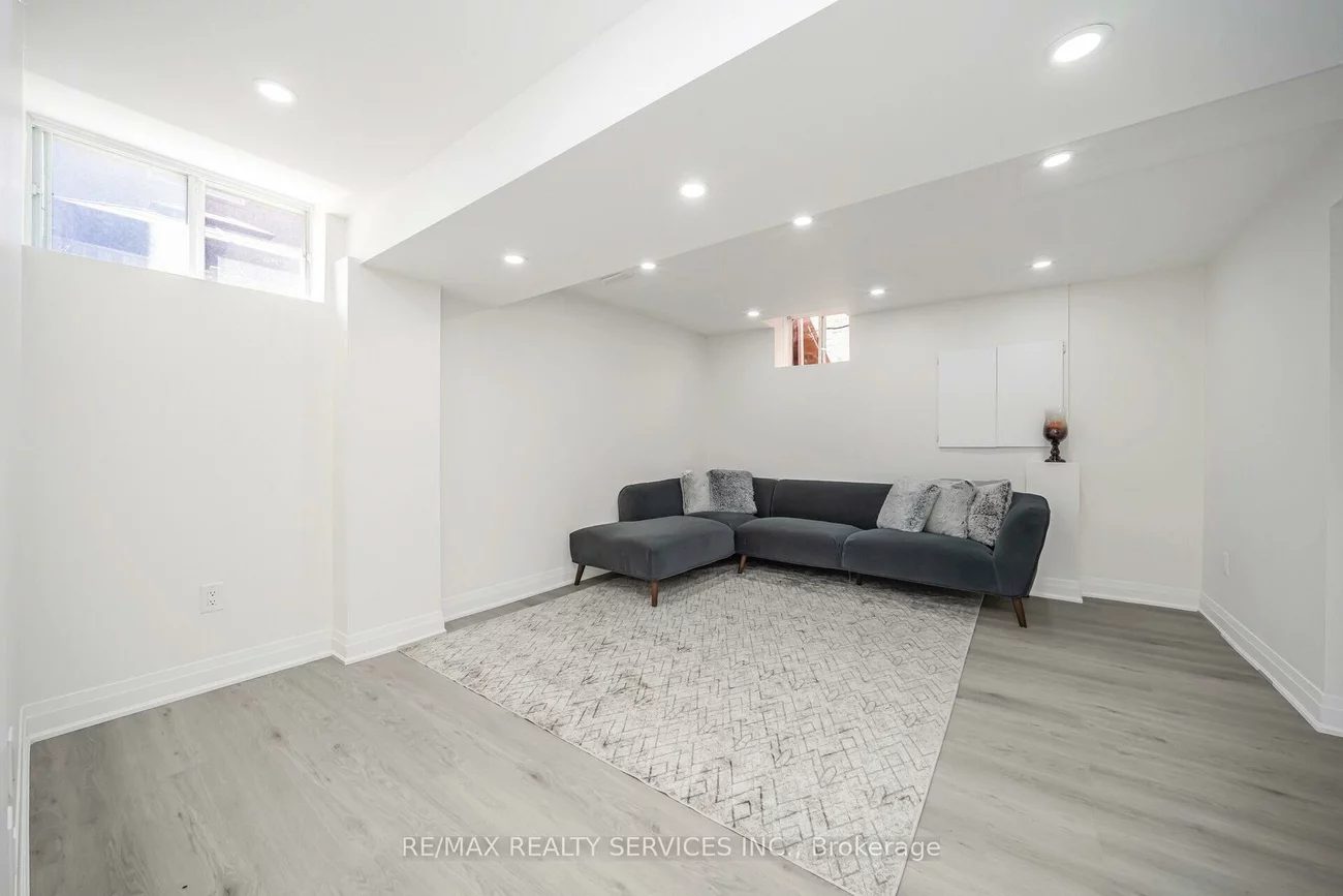 10, Linderwood, Fletcher's Meadow, Brampton