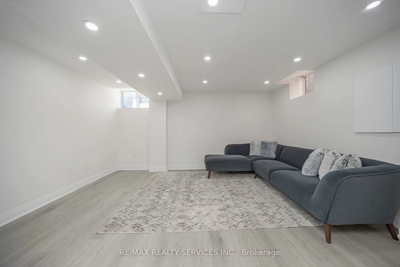10, Linderwood, Fletcher's Meadow, Brampton