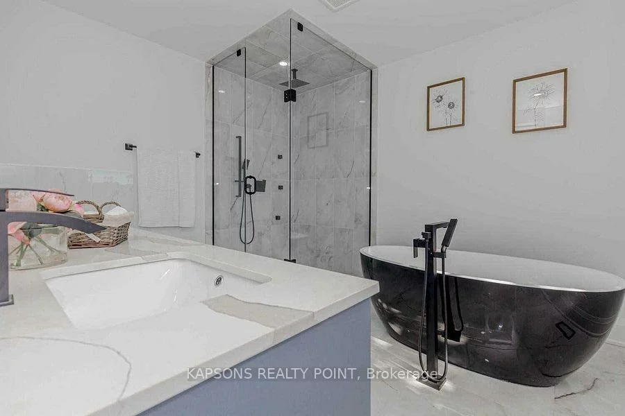 137, Mcmurchy, Brampton South, Brampton