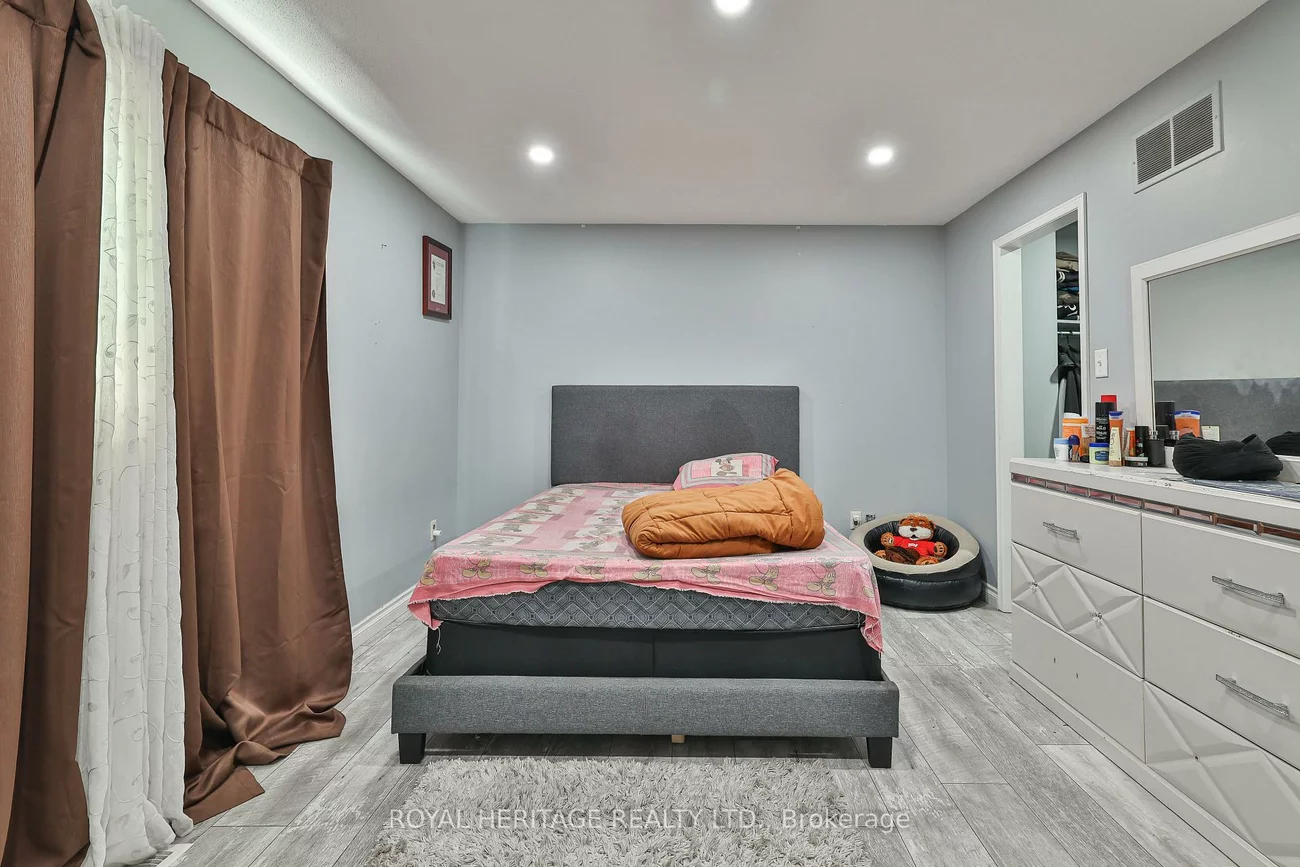 28, Nanport, Westgate, Brampton