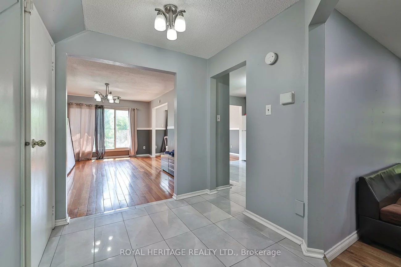 28, Nanport, Westgate, Brampton