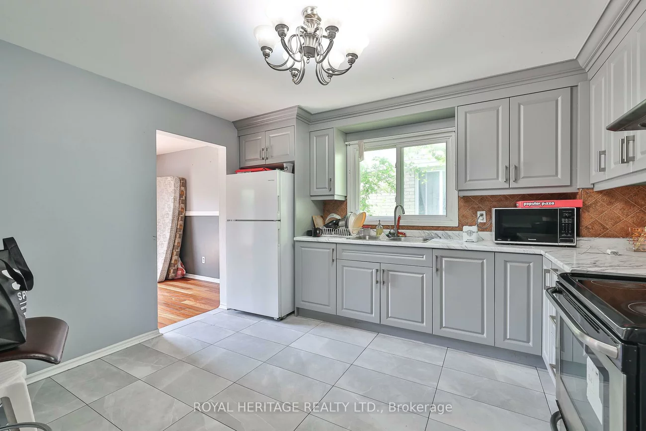 28, Nanport, Westgate, Brampton