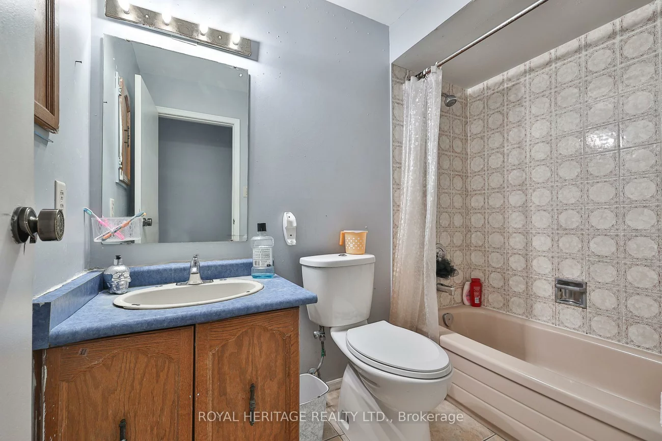 28, Nanport, Westgate, Brampton