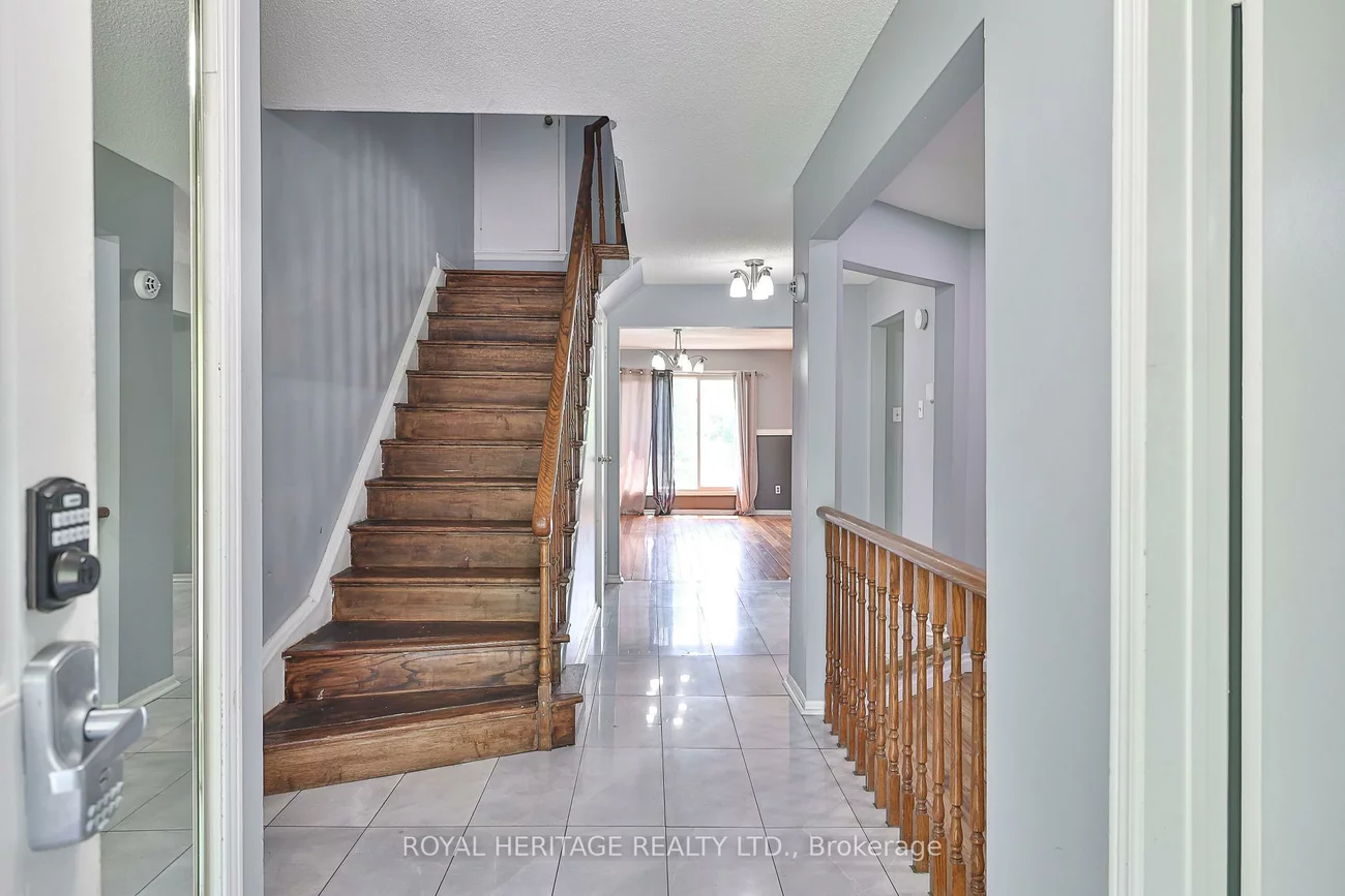 28, Nanport, Westgate, Brampton