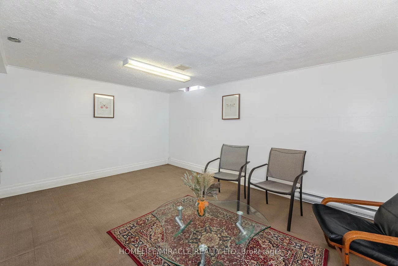 12, Huckleberry, Central Park, Brampton