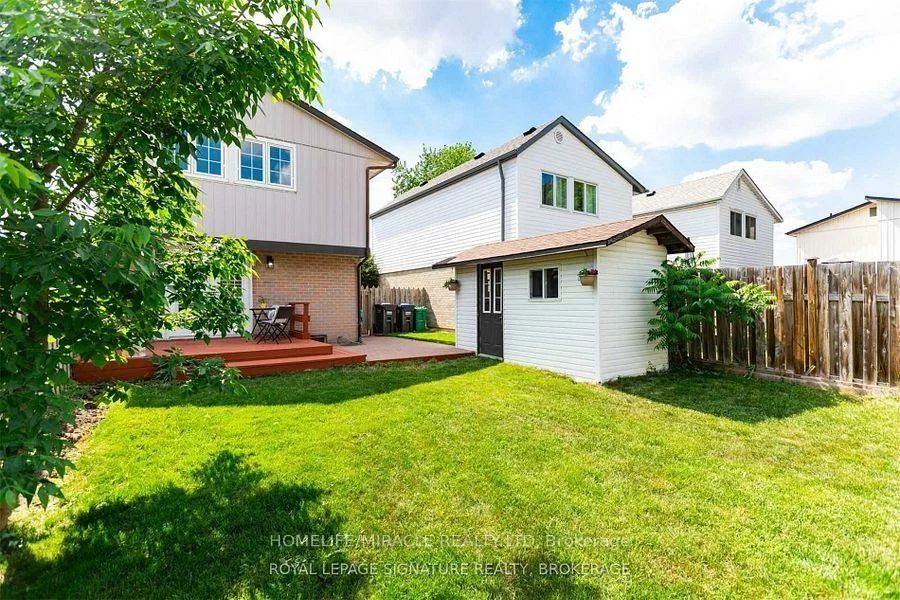 12, Huckleberry, Central Park, Brampton