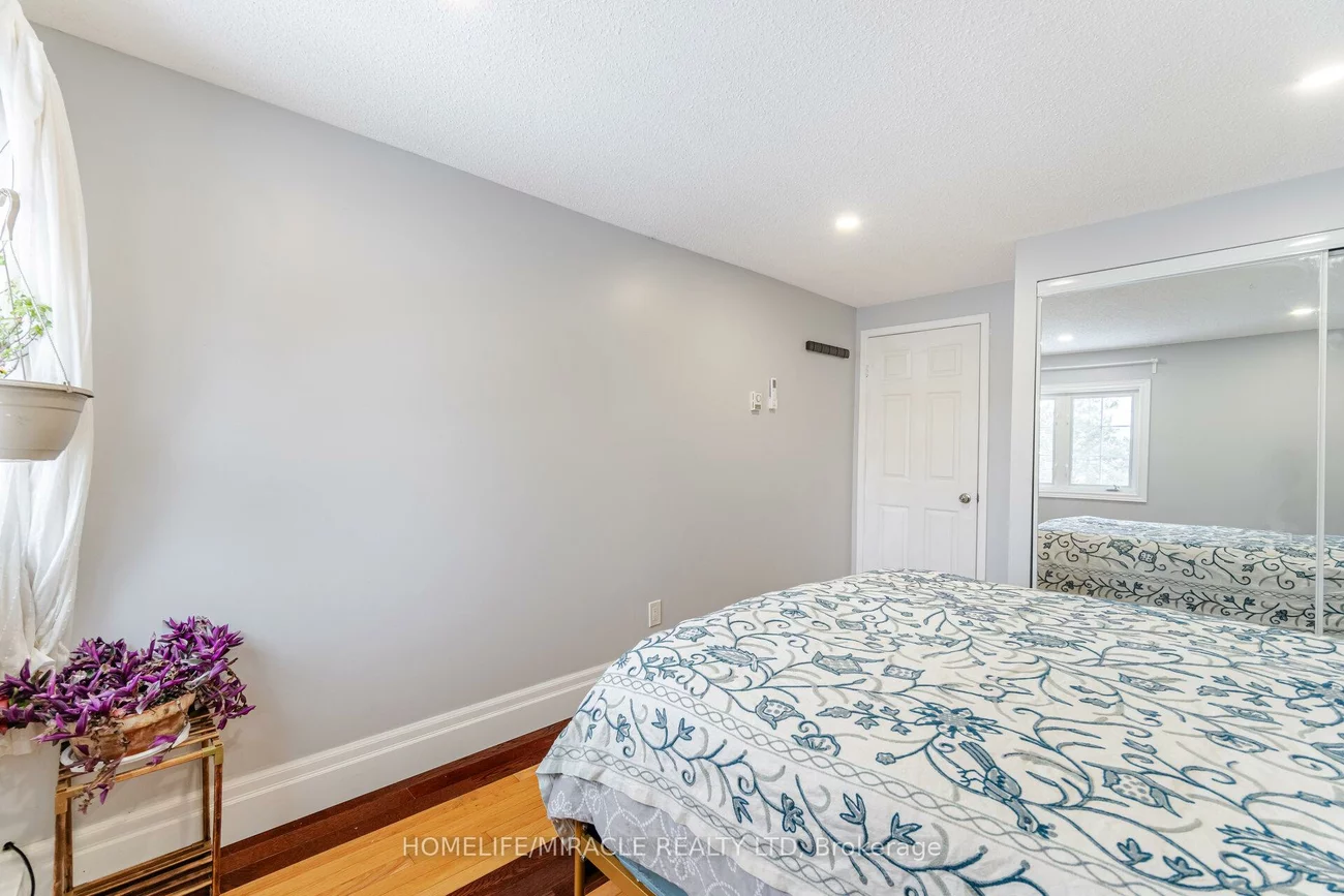 12, Huckleberry, Central Park, Brampton